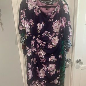 Bundle of 2 beautiful faux wrap dresses (form flattering) 1 green and 1 purple